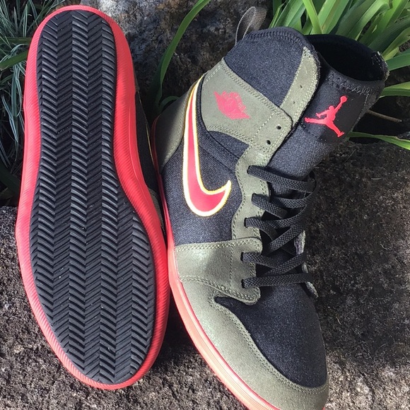 Air Jordan’s Skinny High - Picture 2 of 8